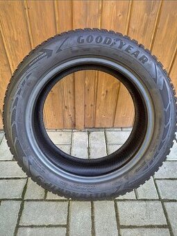 Zimní pneu 225/55 R16-jeden kus