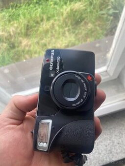 OLYMPUS ∞ZOOM 2000 - plně funkční + baterie,pouzdro,poutko