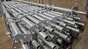 HAKI lešení stojka čtvercová patka