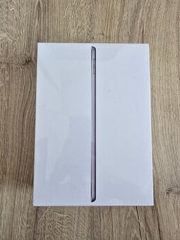 Apple iPad 6th generation Wi-Fi 32 GB Space grey
