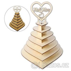 7-patrový dřevěný stojan na cukroví apod.