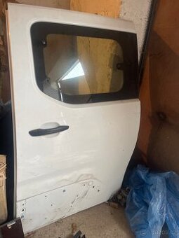 Levé boční posuvné dveře Citroen Berlingo 3