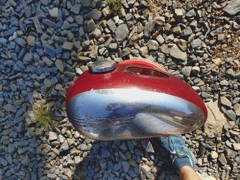 Jawa Kývačka nádrž