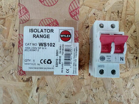 Hlavní vypínač, dvoupólový