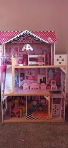 Domeček pro panenky