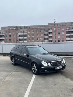 Mercedes E270