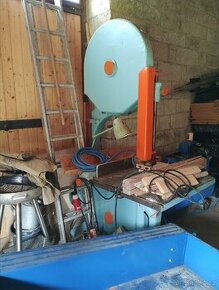 Litinová pásová pila