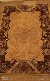 Prodám kusový koberec 180 x 250 cm