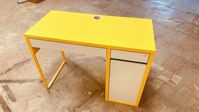 Psací stůl MICKE IKEA