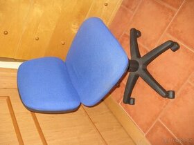 Kolečková židle modrá