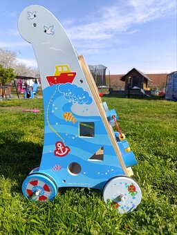 Dřevěné chodítko pro děti lovingly Bigjigs toys