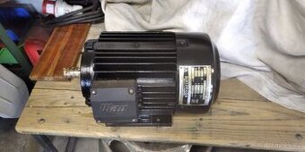 Prodám elektromotor 5, 5 kW na 380v, 1430 ot/min