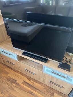 TV Gogen 32”