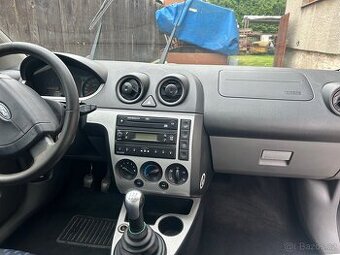 Ford fiesta 2003
