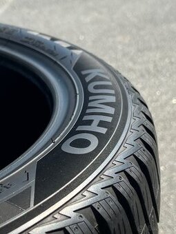 Celoroční pneu Kumho 225/45/ ZR18 95W