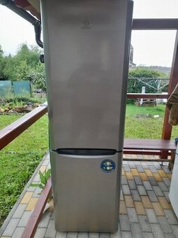 Lednice Indesit A+ - 1