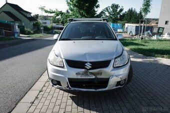 SUZUKI SX4 1.6,GY,134 381km, bourané na předek