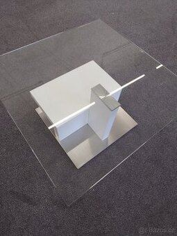 Konferenční stůl 80x80cm