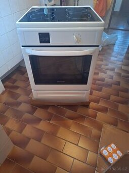 Trouba s indukční deskou Brandt