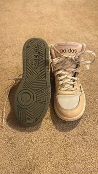 Dívčí Adidas kotníčkové boty, vel. 36