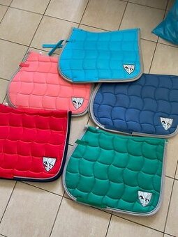 Anglicka deka pod sedlo