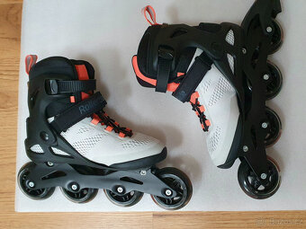 Brusle Rollerblade MACROBLADE 80 W , vel. 24, 5 cm (EU 38,5)