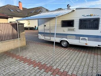 Sáčková markýza Thule Ominstor 2,4m, půl roku stará