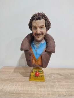 Home alone/Sám doma : Marv