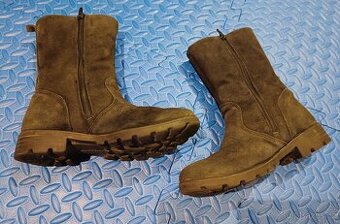 Dívčí kožené kozačky Ricoste vel.34