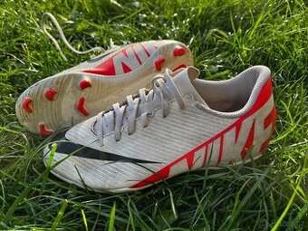 Dětské kopačky/lisovky vel 35