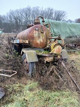 Fekalni vůz za traktor