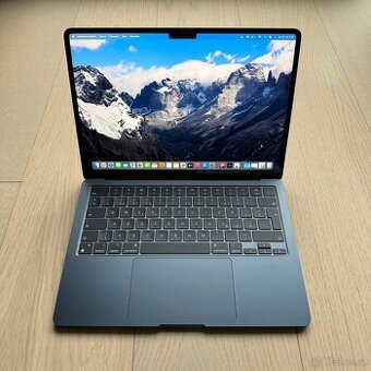 NOVÝ APPLE MACBOOK AIR 13.6” M3/512GB/16GB/BATERIE 100%