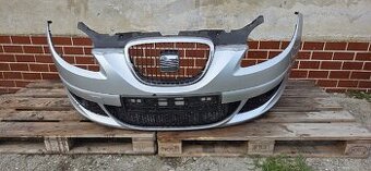 Seat Altea stříbrný přední nárazník, přední světla