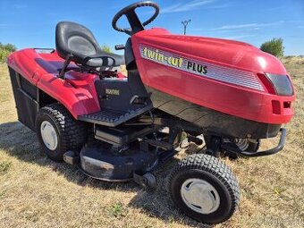 Zahradní sekací traktůrek Twin cut motor Briggs Stration