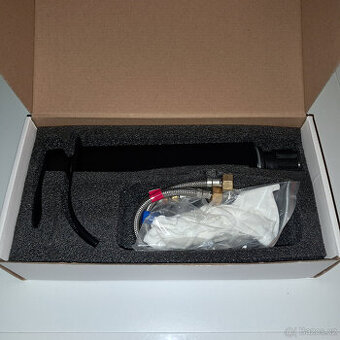 Stojanková umyvadlová baterie Cecipa černá 262 mm