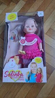 Chodici, mluvici panenka