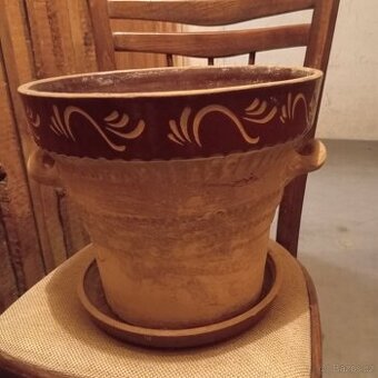 Kvetinac s uchy vyska 27cm