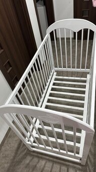 Postýlka pro dítě včetně matrace 120 x 60 cm