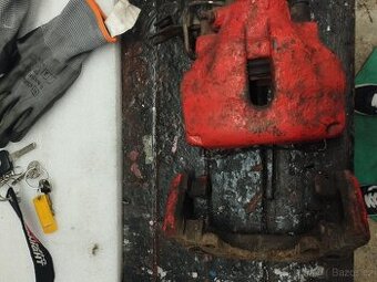 Přední brzdové třmeny A4 b6/b7