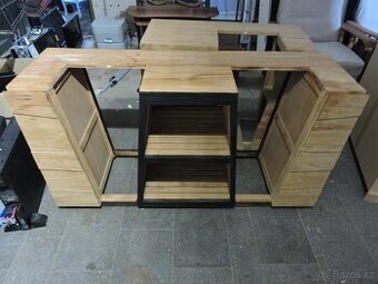 Teaková koupelnová skříň