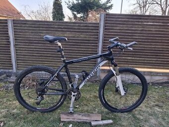 PRODÁM Author Revolt 26