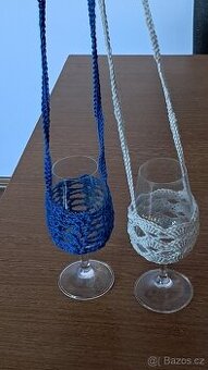 Nosička/držák/kapsa na sklenicku vina