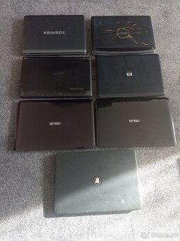 7x notebook na náhradní dily