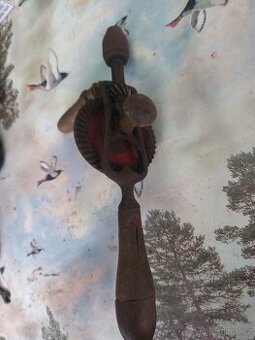 Stará ruční vrtačka