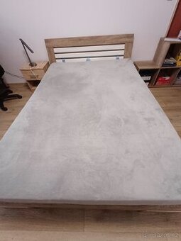 Postel 1+1/2 lůžka + matrace.