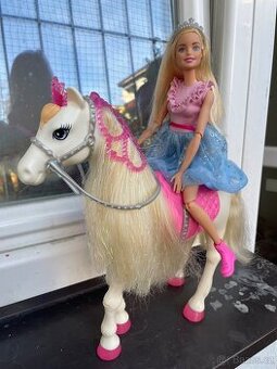 Barbie s koníkem