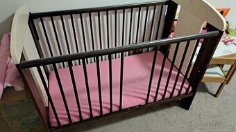 Detska postýlka + přebalovací pult