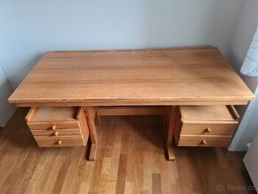 Dřevěný psací stůl - 1