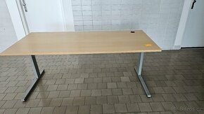 Kancelářské stoly Techo