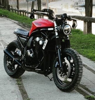 Yamaha FZS 600 Fazer PROJEKT